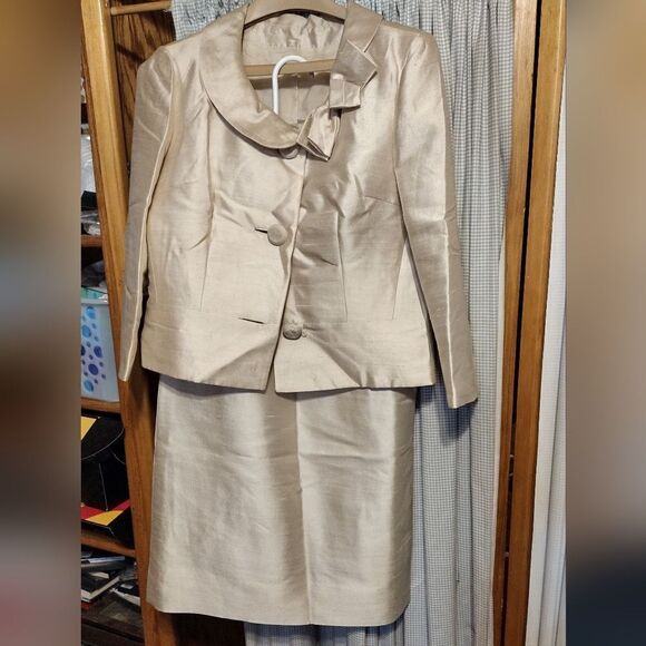VintageBetsy Bates raw silk skirt suit
